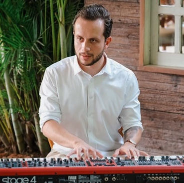 Nikolas Yuri demonstrating SeeMusic piano visualization software